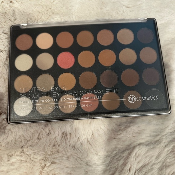 BH Cosmetics 28-Color Neutral Eyeshadow Palette-It is brand new but no box - Picture 1 of 3